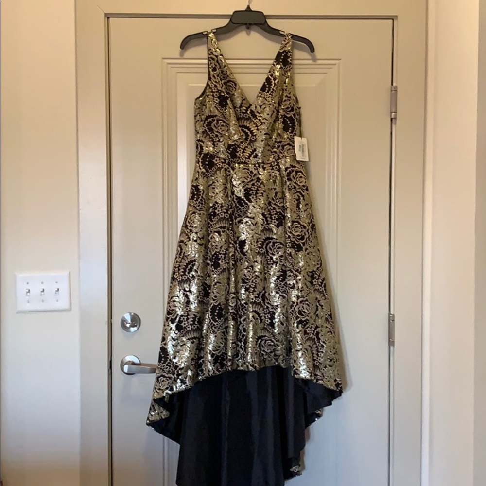 BRAND NWT Calvin Klein Dress!